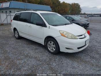  Salvage Toyota Sienna