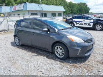  Salvage Toyota Prius v