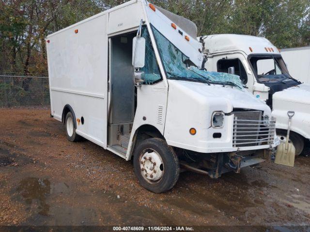  Salvage Freightliner Mt45