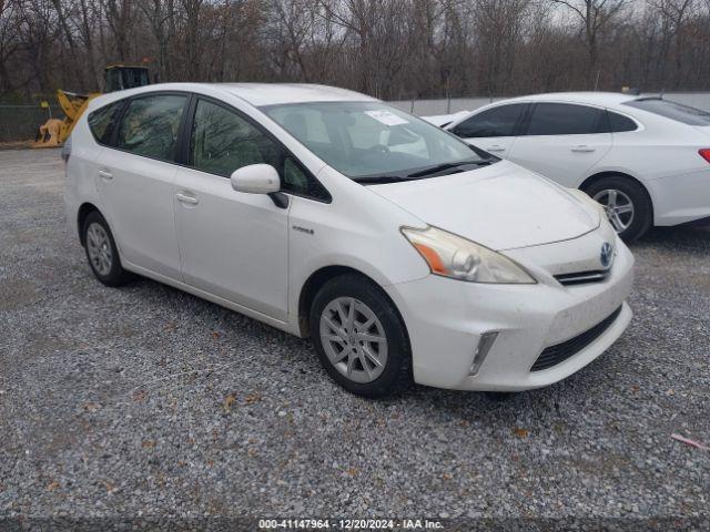  Salvage Toyota Prius v