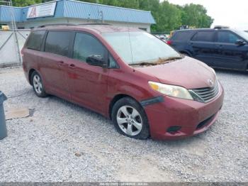  Salvage Toyota Sienna