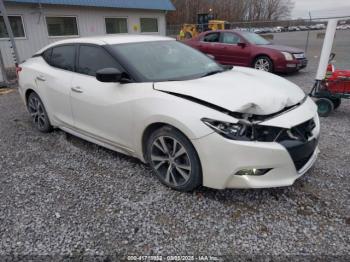  Salvage Nissan Maxima
