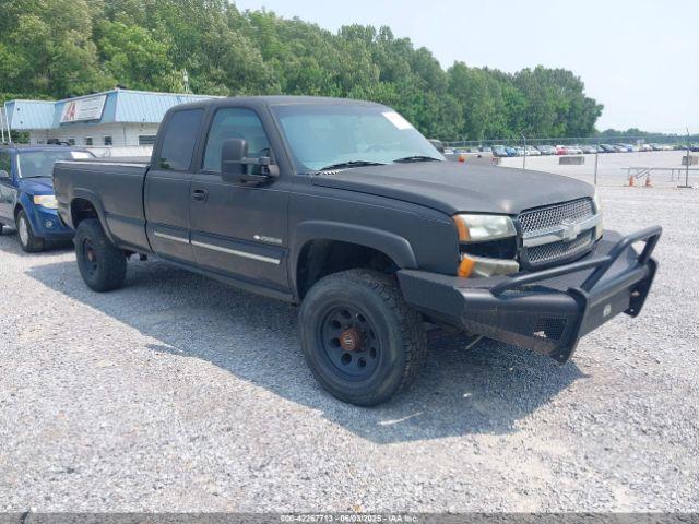  Salvage Chevrolet Silverado 2500