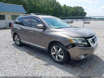  Salvage Nissan Pathfinder