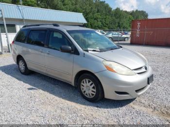  Salvage Toyota Sienna