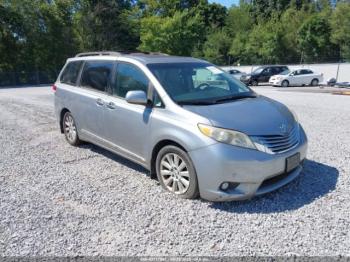  Salvage Toyota Sienna