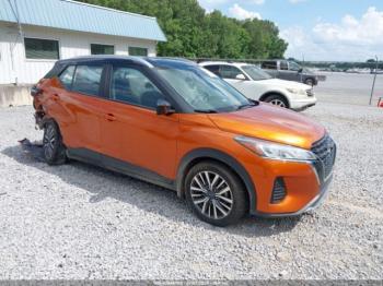  Salvage Nissan Kicks