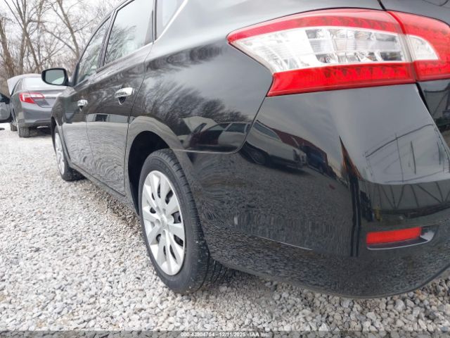 Nissan Sentra Image 9