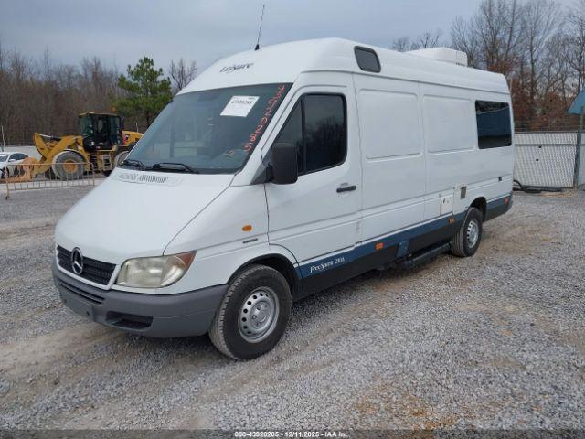 Freightliner Sprinter Image 2