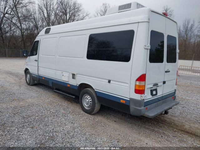 Freightliner Sprinter Image 4