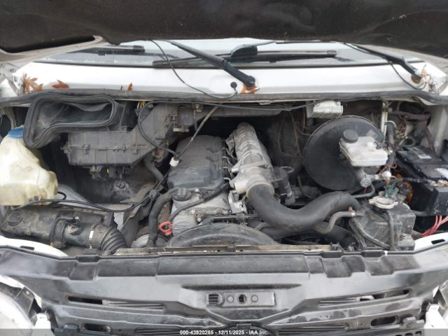 Freightliner Sprinter Image 13