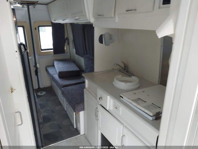 Freightliner Sprinter Image 9