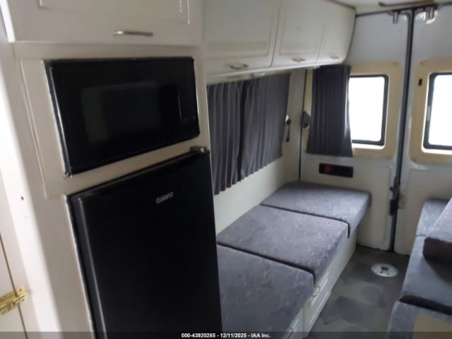 Freightliner Sprinter Image 10