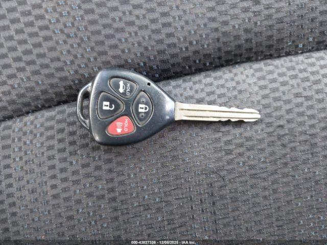 Toyota Corolla S Image 5