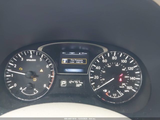 Nissan Pathfinder Sl Image 8