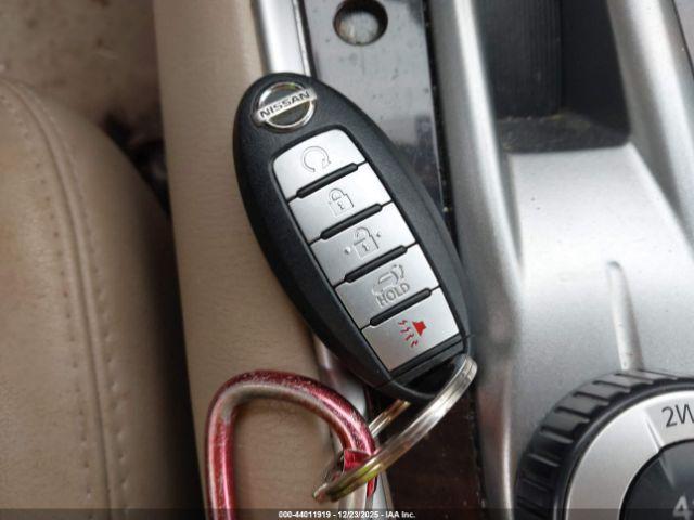 Nissan Pathfinder Sl Image 6