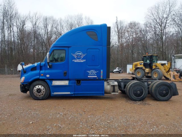 Freightliner Cascadia 113 Image 14