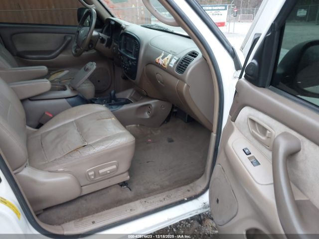 Toyota Sequoia Sr5 V8 Image 5