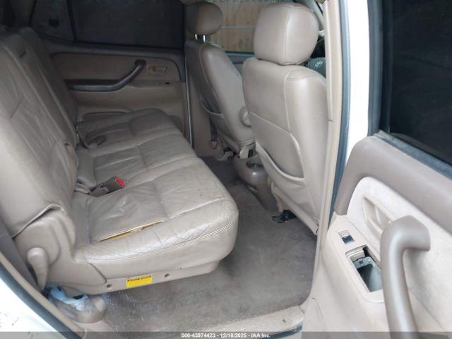 Toyota Sequoia Sr5 V8 Image 7