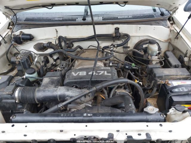 Toyota Sequoia Sr5 V8 Image 2