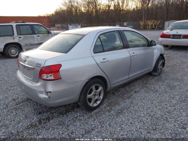 Toyota Yaris Image 13