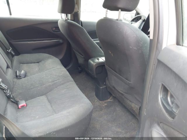 Toyota Yaris Image 4