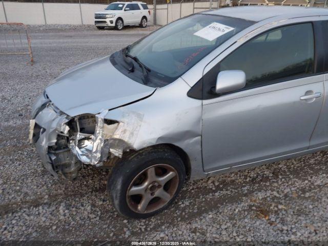 Toyota Yaris Image 6